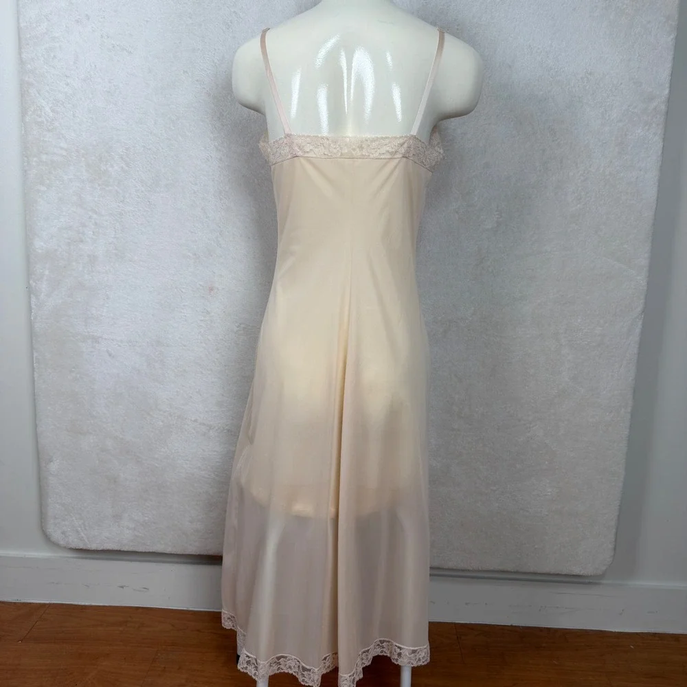 Vintage Rogers Peach Nylon Tricot Lace Pleated Full Slip Dress Size 36 Coquette